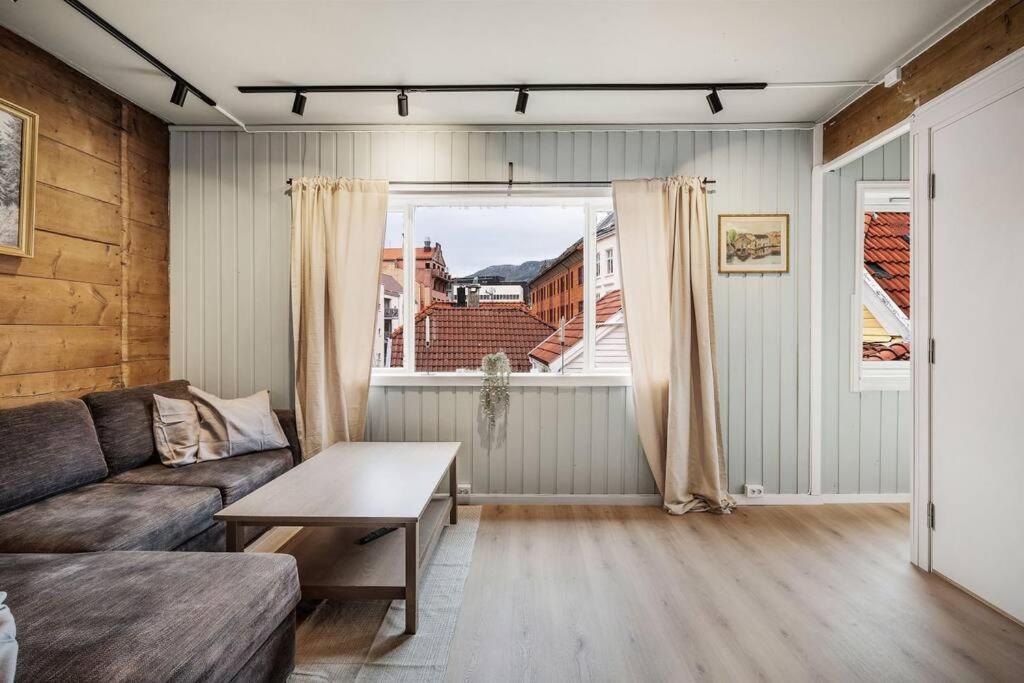 Dinbnb Homes I 4-Bedroom Historical House In Romantic Surroundings Берген Экстерьер фото